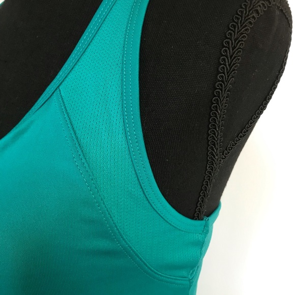 Form fitting Champion Racerback Sports Top - Picture 6 of 6